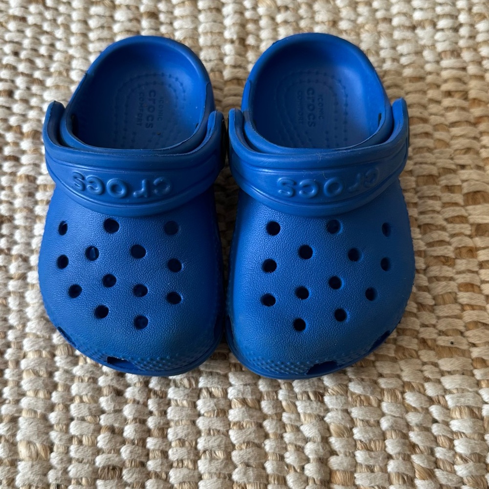 CROCS Blue Water Shoes with Ventilation and Heel Strap